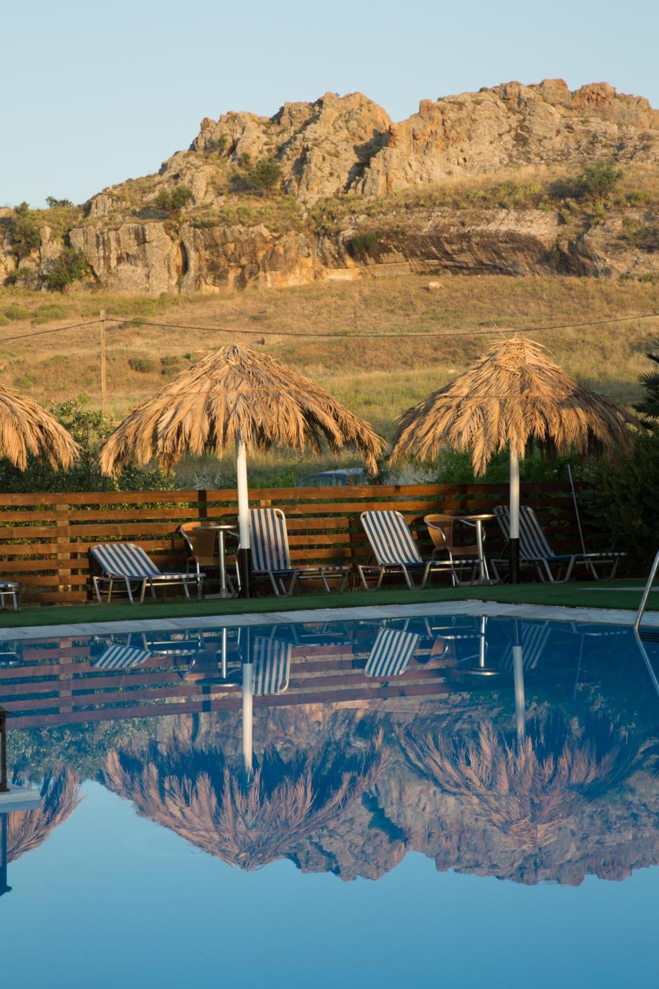 Clara Resort Pétra Eksteriør bilde